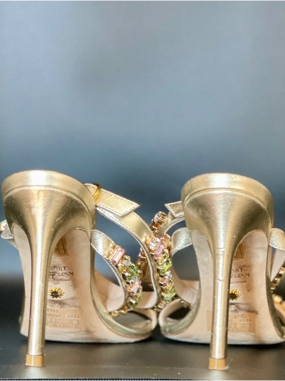 Stuart Weitzman Jaide 100 Gem Encrusted Metallic Sandal Gold Size 5
